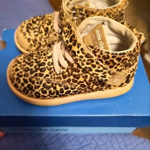 Stride Rite leopard print 7M Quinn Boots